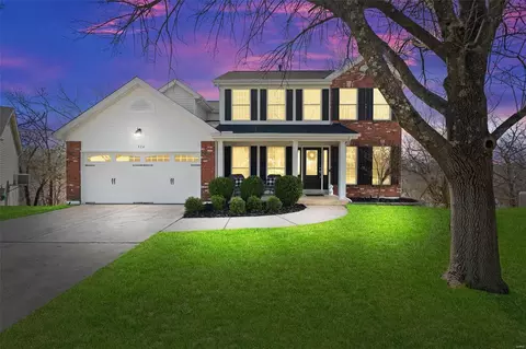 334 Woodlawn Terrace Ct, Ballwin, MO 63021