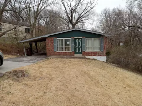 626 Brotherton Ln, Saint Louis, MO 63135