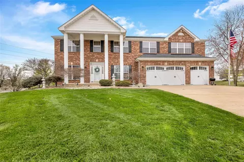 14 Wilton Ct, Saint Charles, MO 63301
