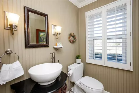 Bath - 806 Big Bend Woods Dr, Manchester, MO 63021 photo 1 of 5