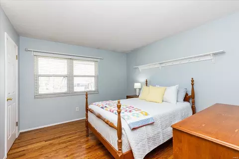 Bedroom - 806 Big Bend Woods Dr, Manchester, MO 63021 photo 3 of 5