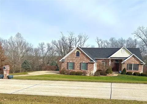 131 Cooperwyck Rd, Wentzville, MO 63385