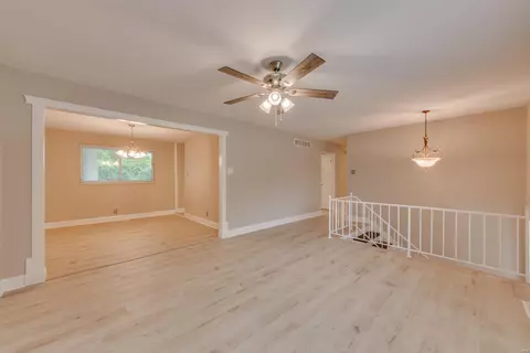 586 Bridgebend Rd, Ballwin, MO 63021 photo 7