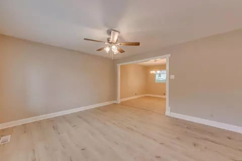 586 Bridgebend Rd, Ballwin, MO 63021 photo 8