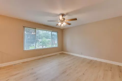586 Bridgebend Rd, Ballwin, MO 63021 photo 5