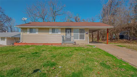 171 Monteith Cir, Saint Louis, MO 63137
