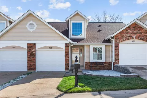 105 Cascade Circle Dr, Ballwin, MO 63021