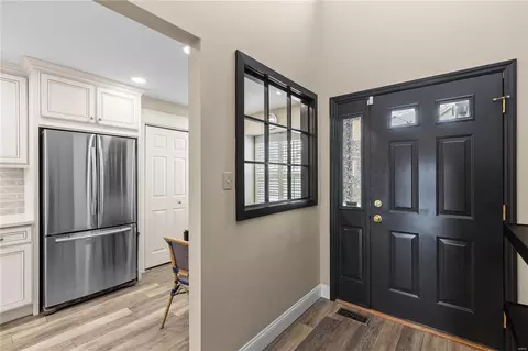 Entry Way - 105 Cascade Circle Dr, Ballwin, MO 63021 photo 1 of 4