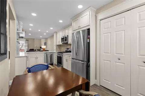 Kitchen - 105 Cascade Circle Dr, Ballwin, MO 63021 photo 2 of 4