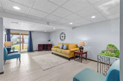 Living - 105 Cascade Circle Dr, Ballwin, MO 63021 photo 7 of 7