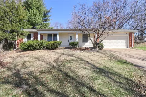 5 Silverbrook Dr, Black Jack, MO 63033