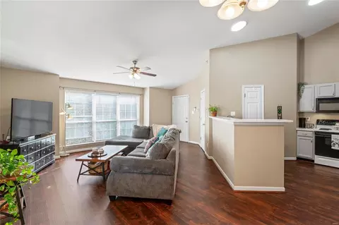 Living - 1618 Forest Springs Ln #D, Ballwin, MO 63021 photo 2 of 5