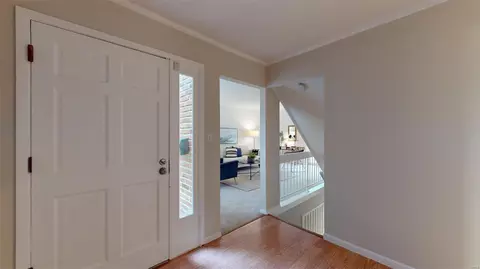 Entry Way - 337 Fox Village Ct, Ballwin, MO 63021 photo 3 of 4