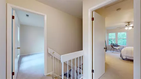 Entry Way - 337 Fox Village Ct, Ballwin, MO 63021 photo 4 of 4