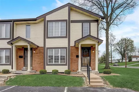 6 New Hope Ct #505, Florissant, MO 63033
