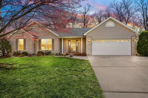 1278 Pinehurst Club Ct, O'fallon, MO 63366