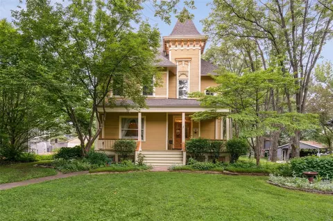 47 S Rock Hill Rd, Saint Louis, MO 63119
