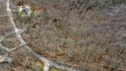 1528 Palisades Rd, Wildwood, MO 63021