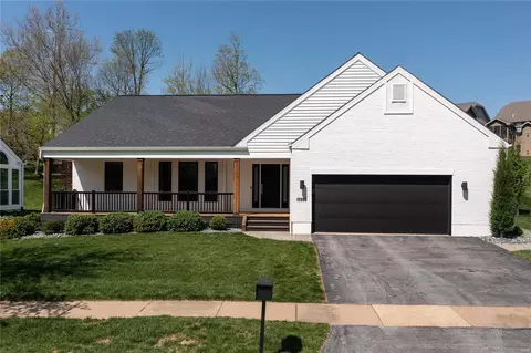 15588 Hitchcock Rd, Chesterfield, MO 63017