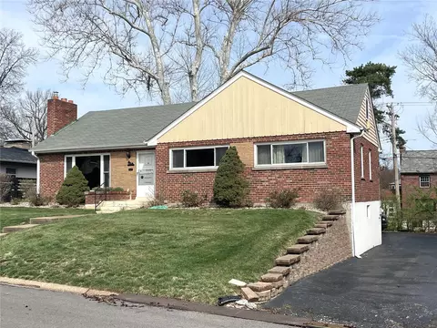 2 Hanley Downs, Saint Louis, MO 63117 photo 11