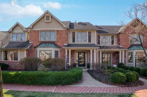 441 Conway Meadows Dr, Chesterfield, MO 63017