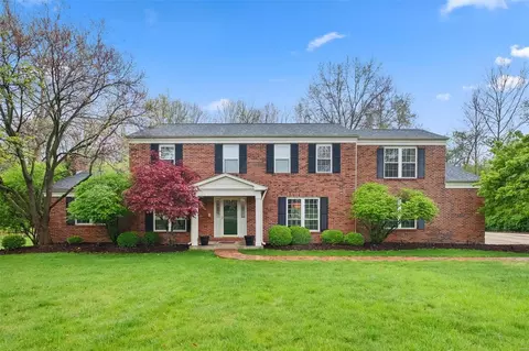 9852 Lebanon Greens Dr, Saint Louis, MO 63127