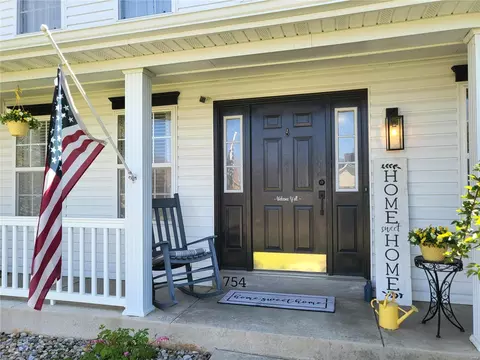754 Cobblefield Ct, Wentzville, MO 63385