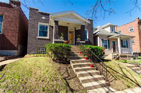 5447 Cologne Ave, Saint Louis, MO 63116