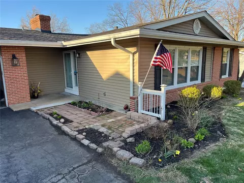 12017 Vivacite Dr, Saint Louis, MO 63146