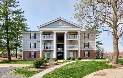 12818 Portulaca Dr #D, Saint Louis, MO 63146