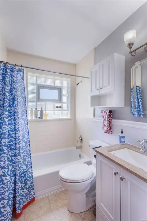 Bath - 9501 Koerber Ln, Affton, MO 63123 photo 1 of 2