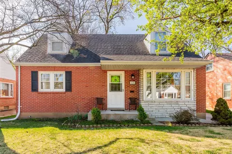 228 Roberta Ave, Saint Louis, MO 63135