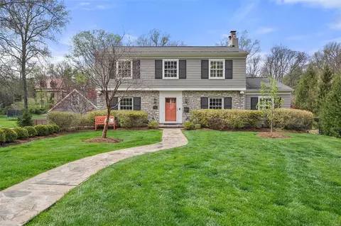 235 Park Rd, Saint Louis, MO 63119