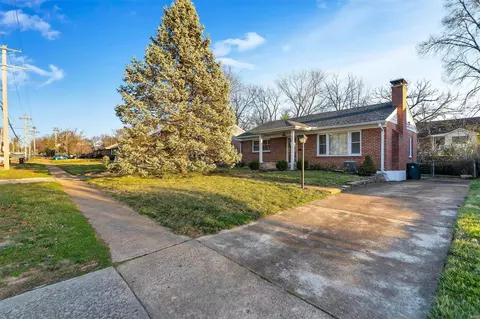 538 W Essex Ave, Saint Louis, MO 63122