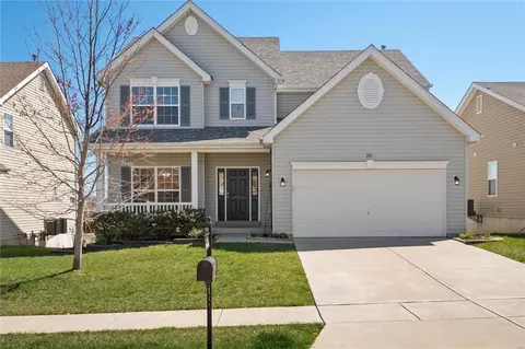 330 Pecan Bluffs Dr, Wentzville, MO 63385