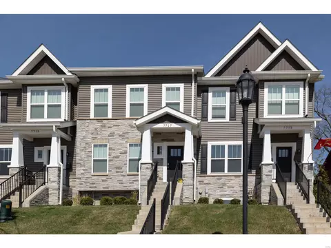 7717 Dale Ave, Richmond Heights, MO 63117