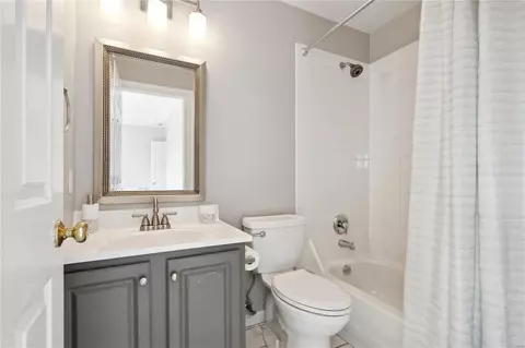 Bath - 17618 Ailanthus Dr, Wildwood, MO 63005 photo 4 of 5
