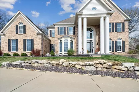 Exterior - 17618 Ailanthus Dr, Wildwood, MO 63005 photo 2 of 5