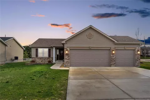 3440 Brookside Crossing Dr, Saint Charles, MO 63301