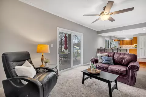 Living - 302 Forest Hills Dr, Eureka, MO 63025 photo 3 of 3