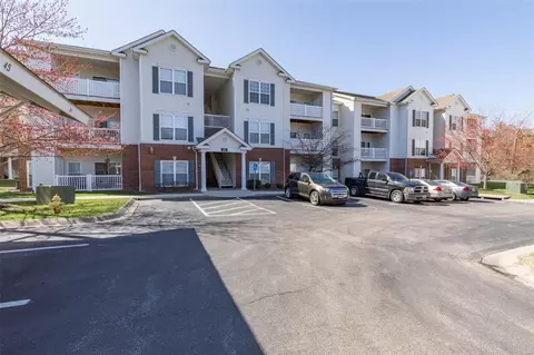 37 Kassebaum Ln #307, Saint Louis, MO 63129