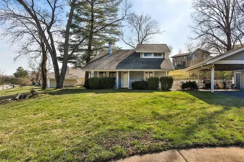 Exterior - 415 Briarhill Dr, Ballwin, MO 63021 photo 2 of 14