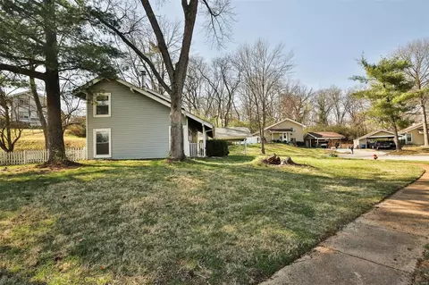 Exterior - 415 Briarhill Dr, Ballwin, MO 63021 photo 13 of 14