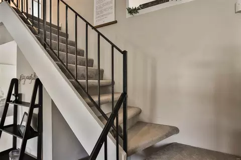 Entry Way - 415 Briarhill Dr, Ballwin, MO 63021 photo 2 of 3