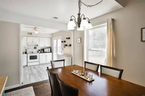 Dining - 415 Briarhill Dr, Ballwin, MO 63021 photo 3 of 3