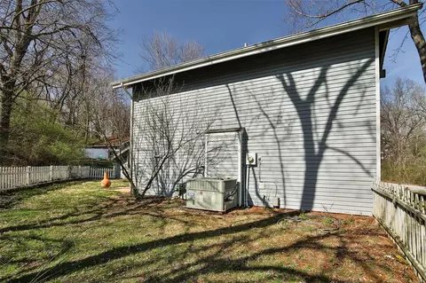 Exterior - 415 Briarhill Dr, Ballwin, MO 63021 photo 12 of 14