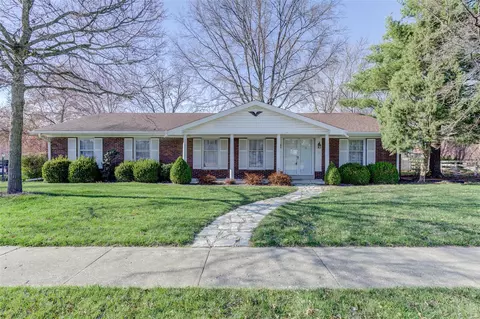 701 Concordia Ln, Saint Charles, MO 63301