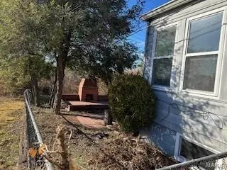 Exterior - 16 Hanley Downs, Saint Louis, MO 63117 photo 3 of 7