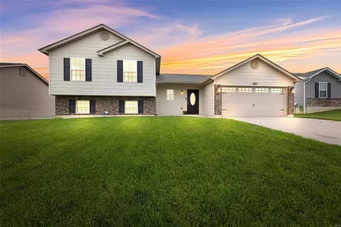 457 Honeysuckle Creek Dr, Wentzville, MO 63385