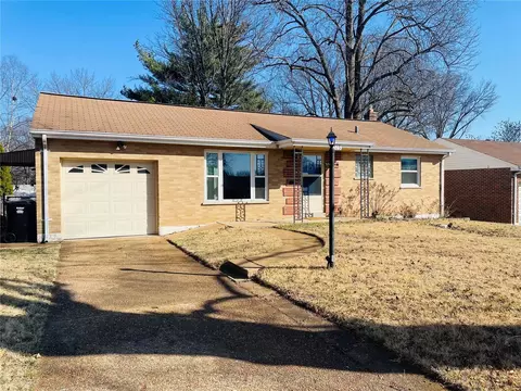 7315 Idamor Ln, Affton, MO 63123